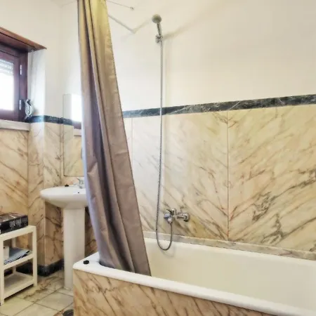 Apartman Fuer 20 Personen In Lissabon, Regio De Costa De *